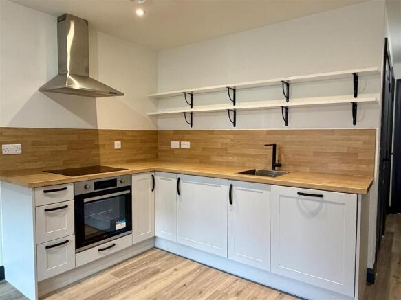 Kitchen Pic 2.jpeg