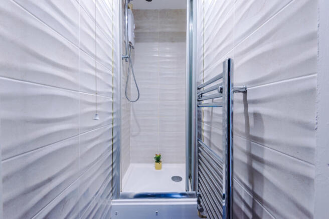 58 Richmond Mount, Bathroom 3