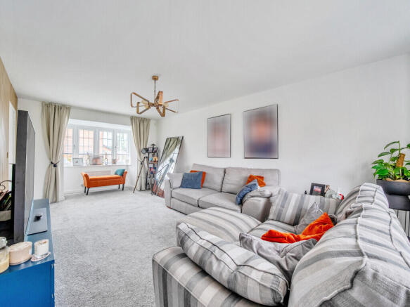 4 bed Detached for sale Image 6