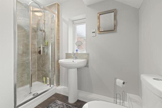 En-Suite To Bedroom 1