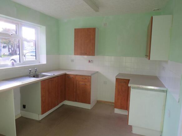 Kitchen Area: