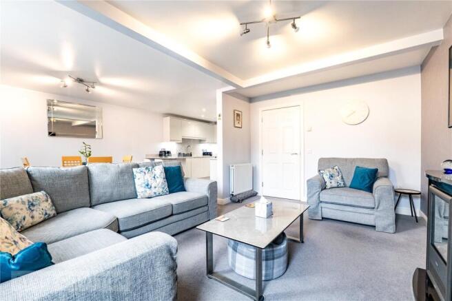 2 bed Apartment for sale Image 5