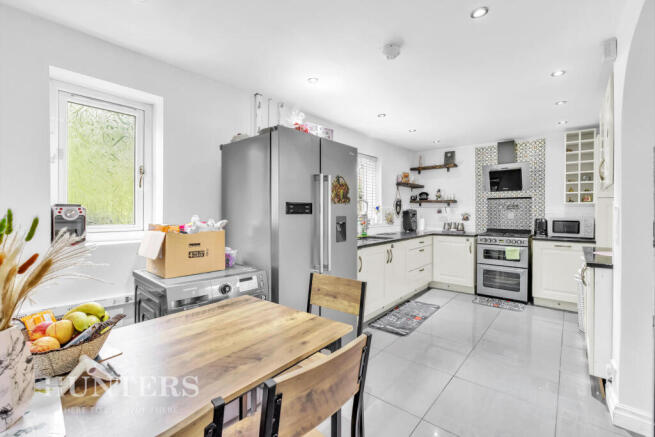2 bed Semi-Detached for sale Image 5