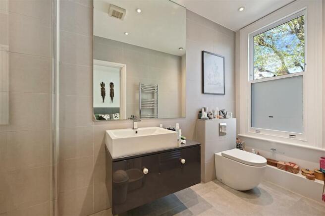 Ensuite3 (1).JPG