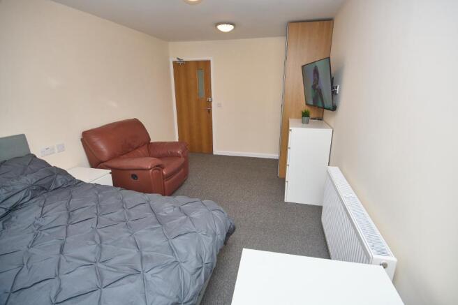 Apartment in Bristol - More