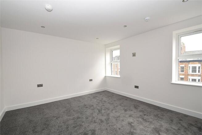 2 bed Apartment to rent Image 9