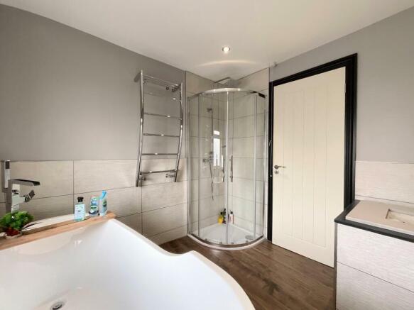 En-suite Bathroom