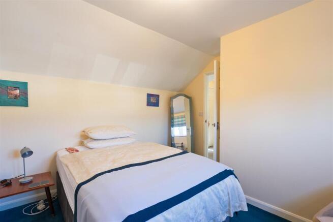 2 bed Semi-Detached for sale Image 12