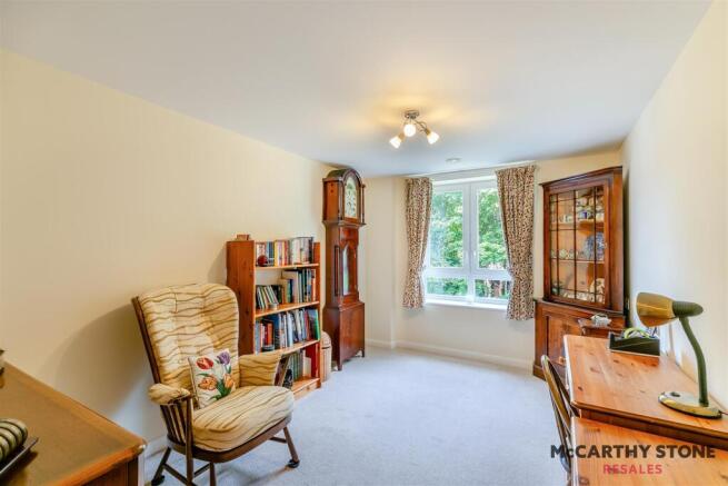 2 bed Apartment for sale Image 11