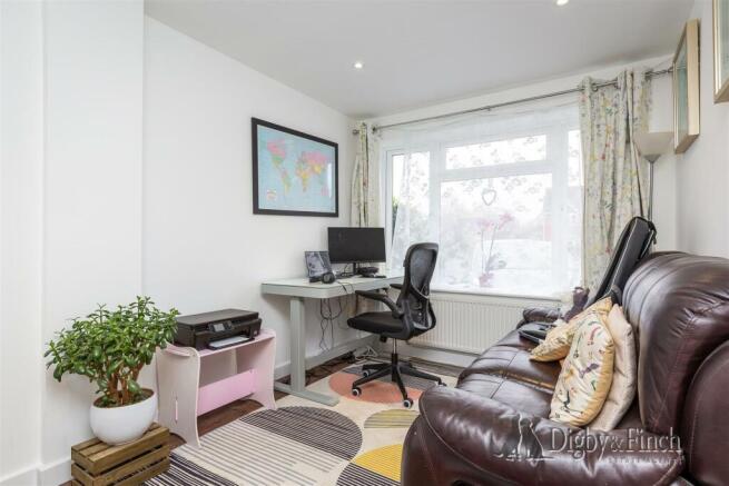 Elterwater Drive, Gamston, NG2 6PX