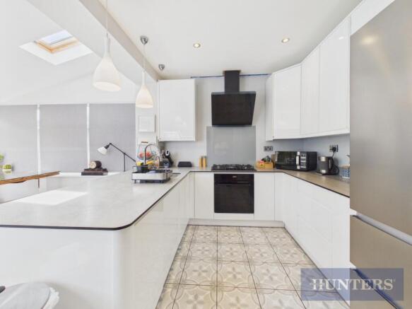 2 bed Semi-Detached for sale Image 4