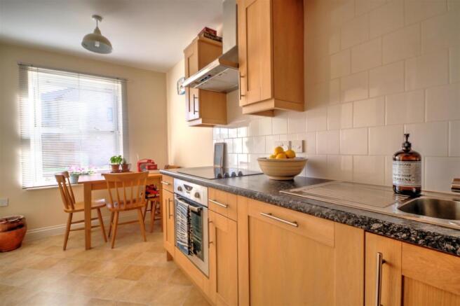 Kitchen & Dining Area.jpg