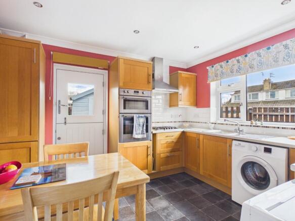 2 bed Detached Bungalow for sale Image 5