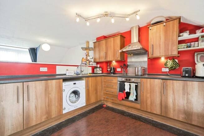 46 Henconner Lane, Leeds, LS13 photo 4