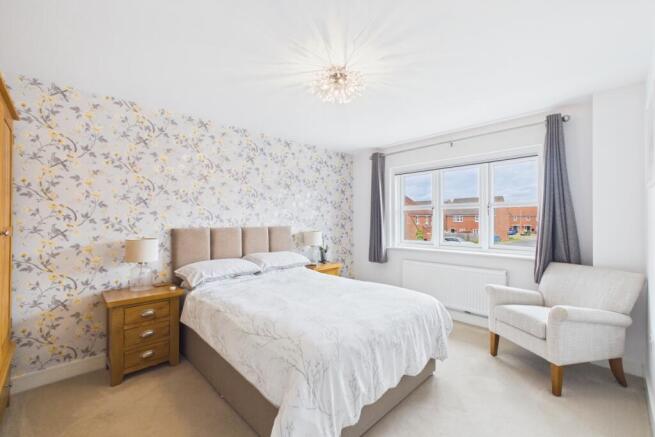 4 bed Detached for sale Image 11