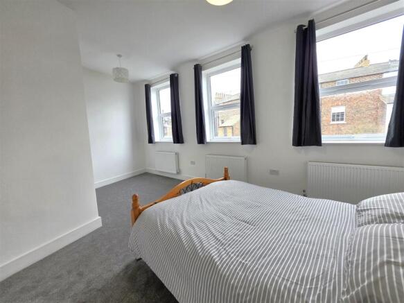 1 bed Maisonette to rent Image 10