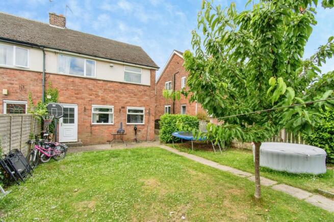3 bed Semi-Detached for sale Image 9