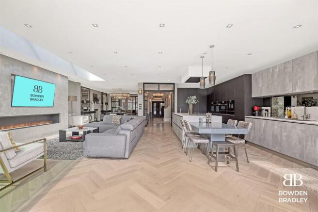 Kitchen/Lounge