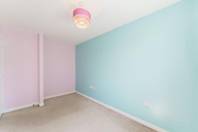 3 bed Terraced for sale Image 9