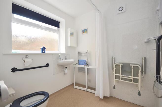 DOWNSTAIRS SHOWER ROOM