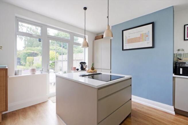 3 bed Semi-Detached for sale Image 11