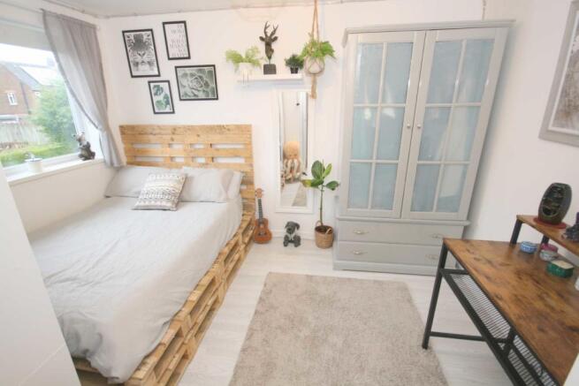 REAR DOUBLE BEDROOM