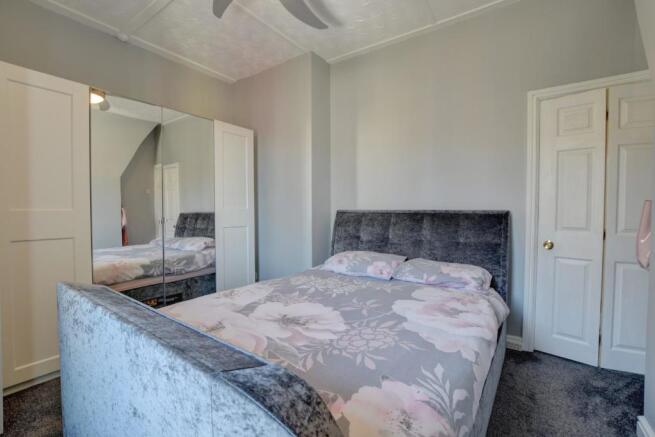 Bed 6.jpg