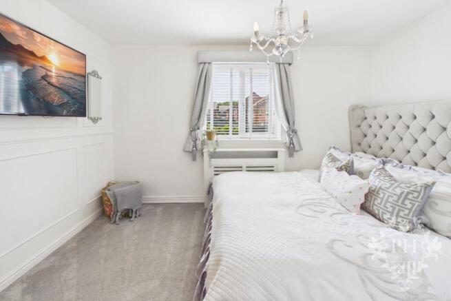 3 bed Semi-Detached for sale Image 8