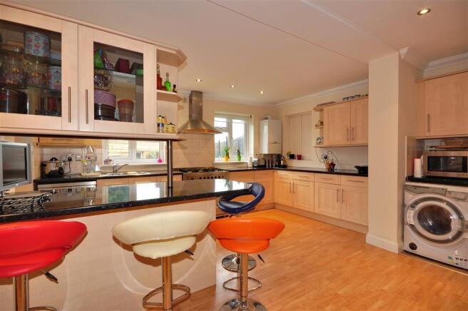 Kitchen/Breakfast Room