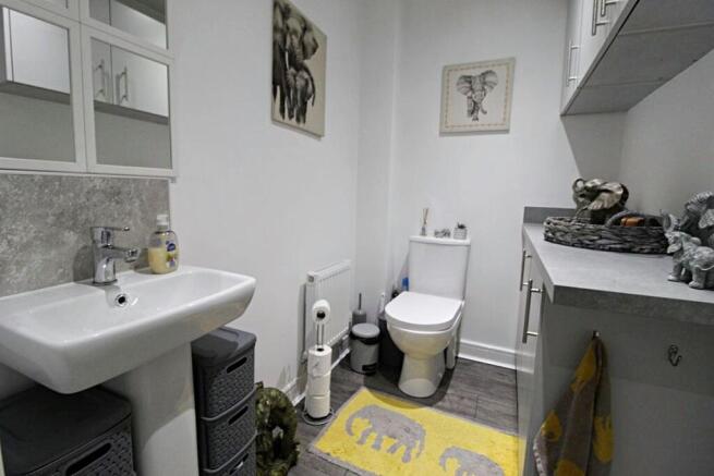 4 bed Semi-Detached for sale Image 12