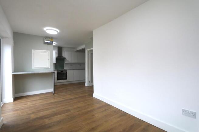 DINING ROOM 1.JPG