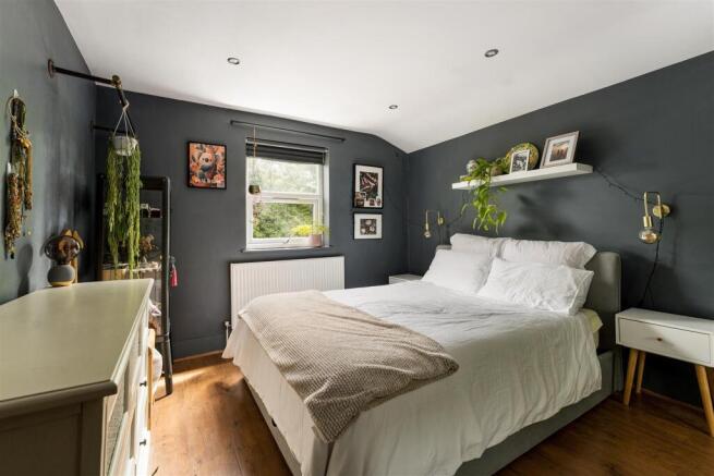 Carisbrooke Road, E17
