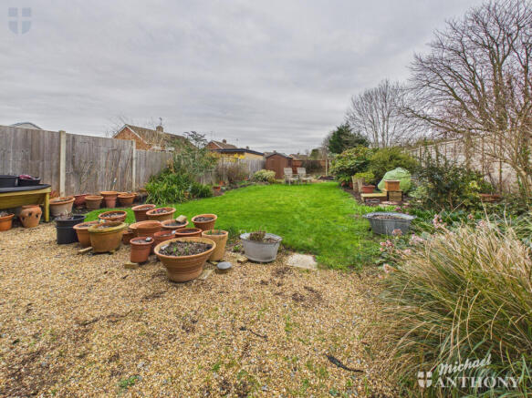 CAM03852G0-PR0556-STILL003