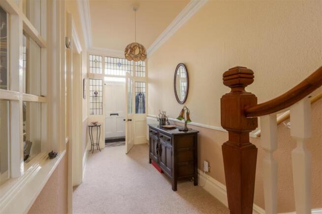 Middleton Road 17 Hallway.jpg