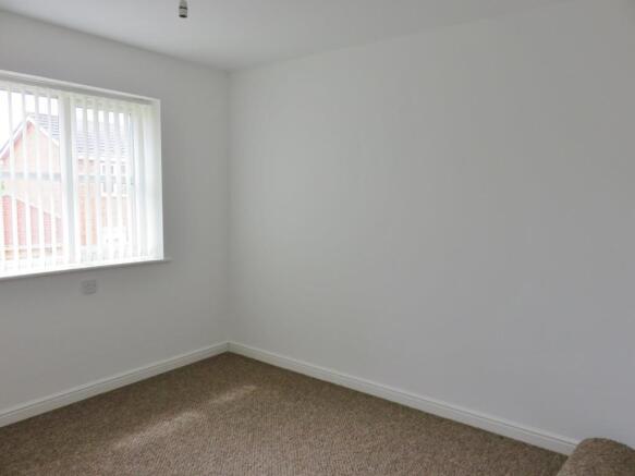 3 bed Terraced to rent Image 9
