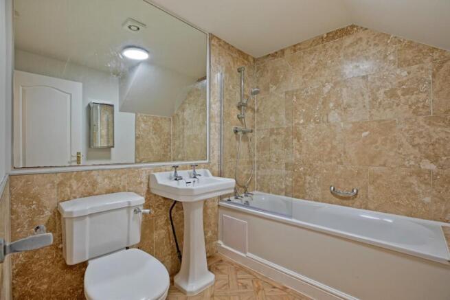 2 bed Apartment for sale Image 6