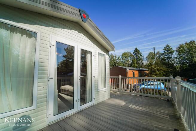 2 bed Park Home for sale Image 11