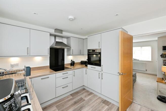 Delamore Drive, Leverington, WISBECH photo 4