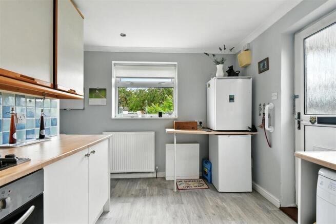 3 bed Semi-Detached Bungalow for sale Image 5