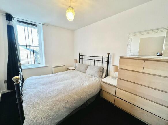 1 bed Flat to rent Image 7