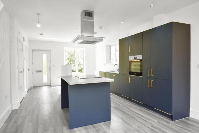 3 bed Semi-Detached to rent Image 6