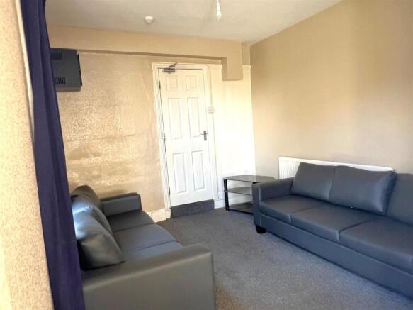 Living Room.jpg