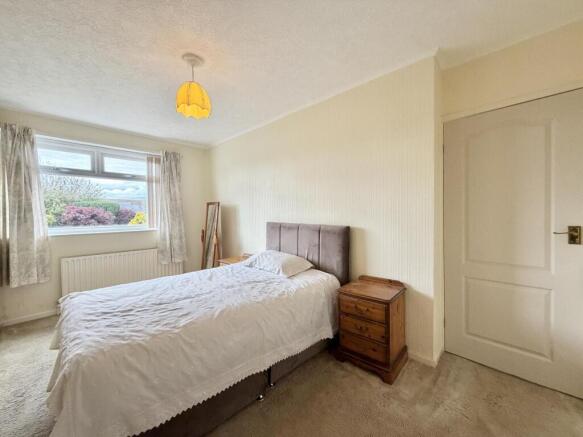 2 bed Semi-Detached Bungalow for sale Image 8