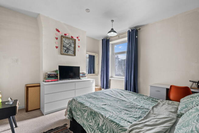 3 bed Terraced for sale Image 10
