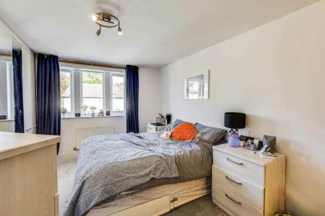 2 bed Flat for sale Image 7