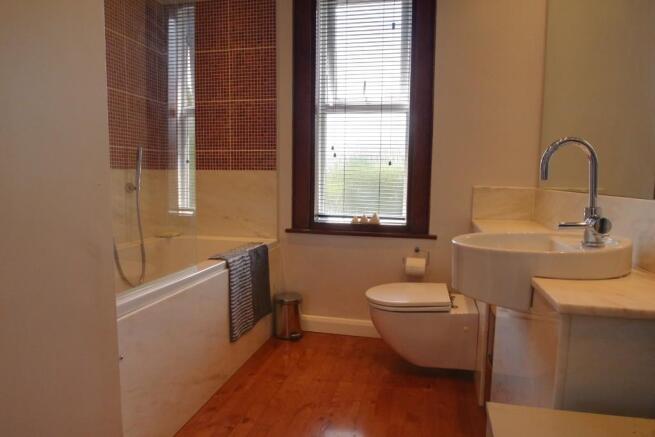 FAMILY BATHROOM