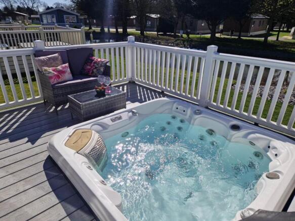 2 bed Mobile Home for sale Image 4