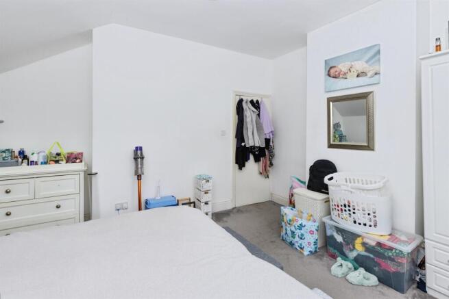 2 bed Terraced for sale Image 6
