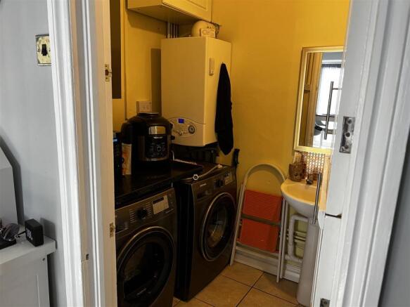 UTILITY ROOM/CLOAKROOM