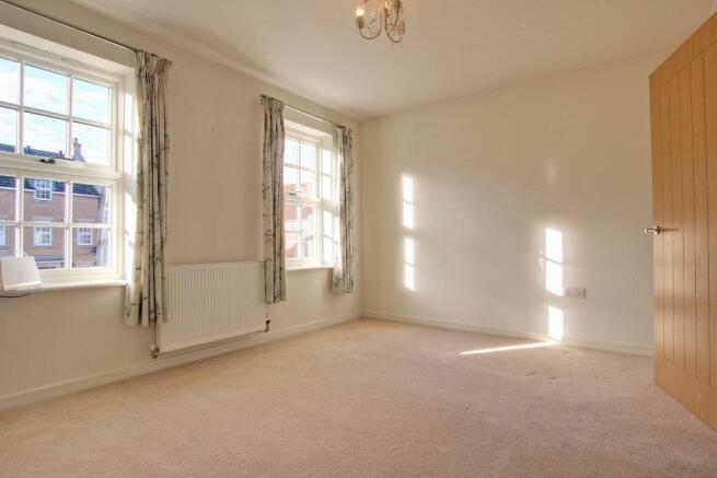 3 bed House to rent Image 9